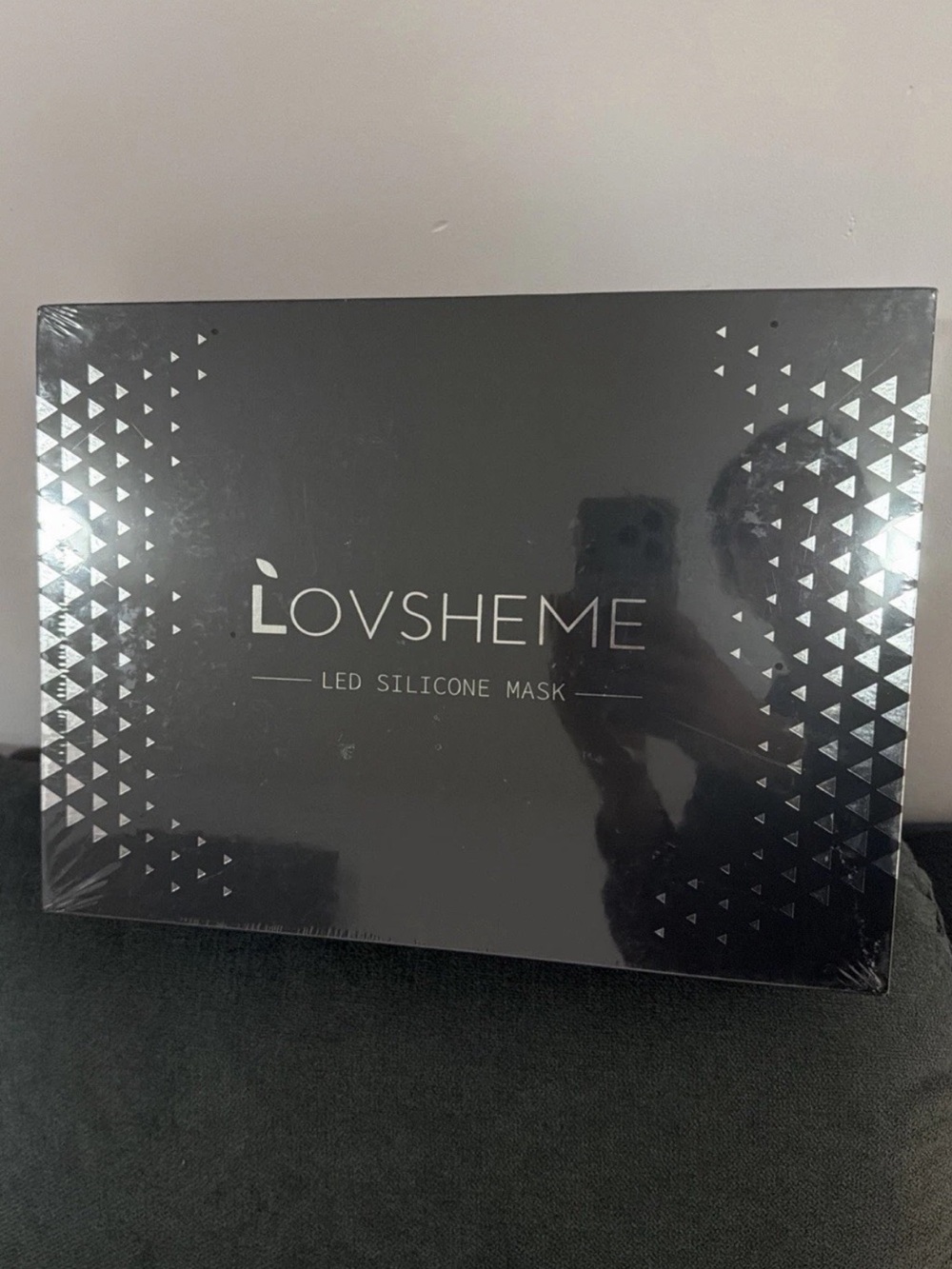 Lovsheme Black LED Silicone Mask - Illuminated Skincare Therapy